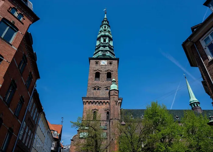 Large Apartment With Canal View In Central Cph City